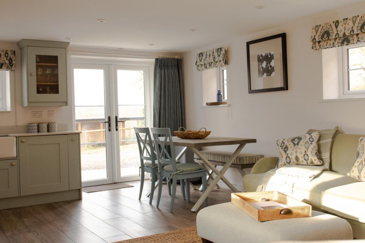 Finwood Green Farm Holiday Cottages-The Calf Shed And The Milk Parlour Henley-in-Arden Exterior photo