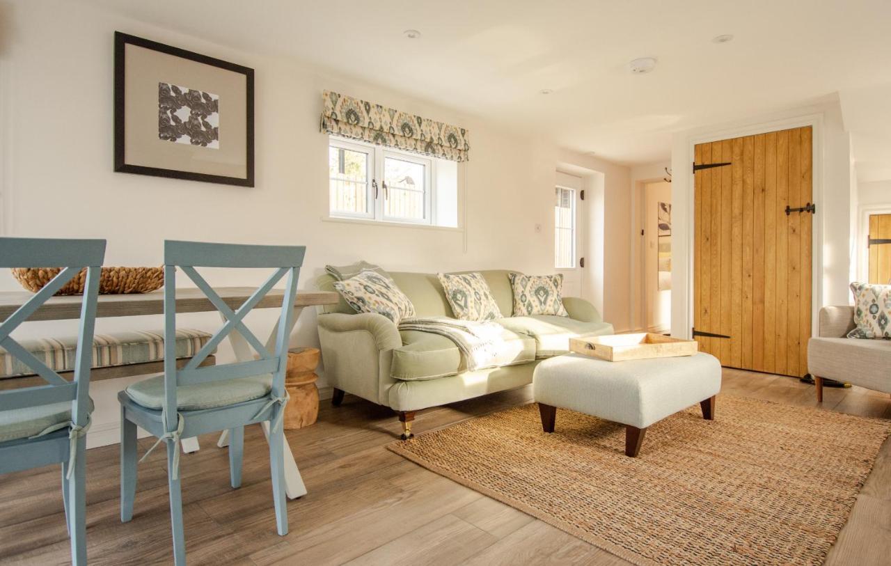 Finwood Green Farm Holiday Cottages-The Calf Shed And The Milk Parlour Henley-in-Arden Exterior photo